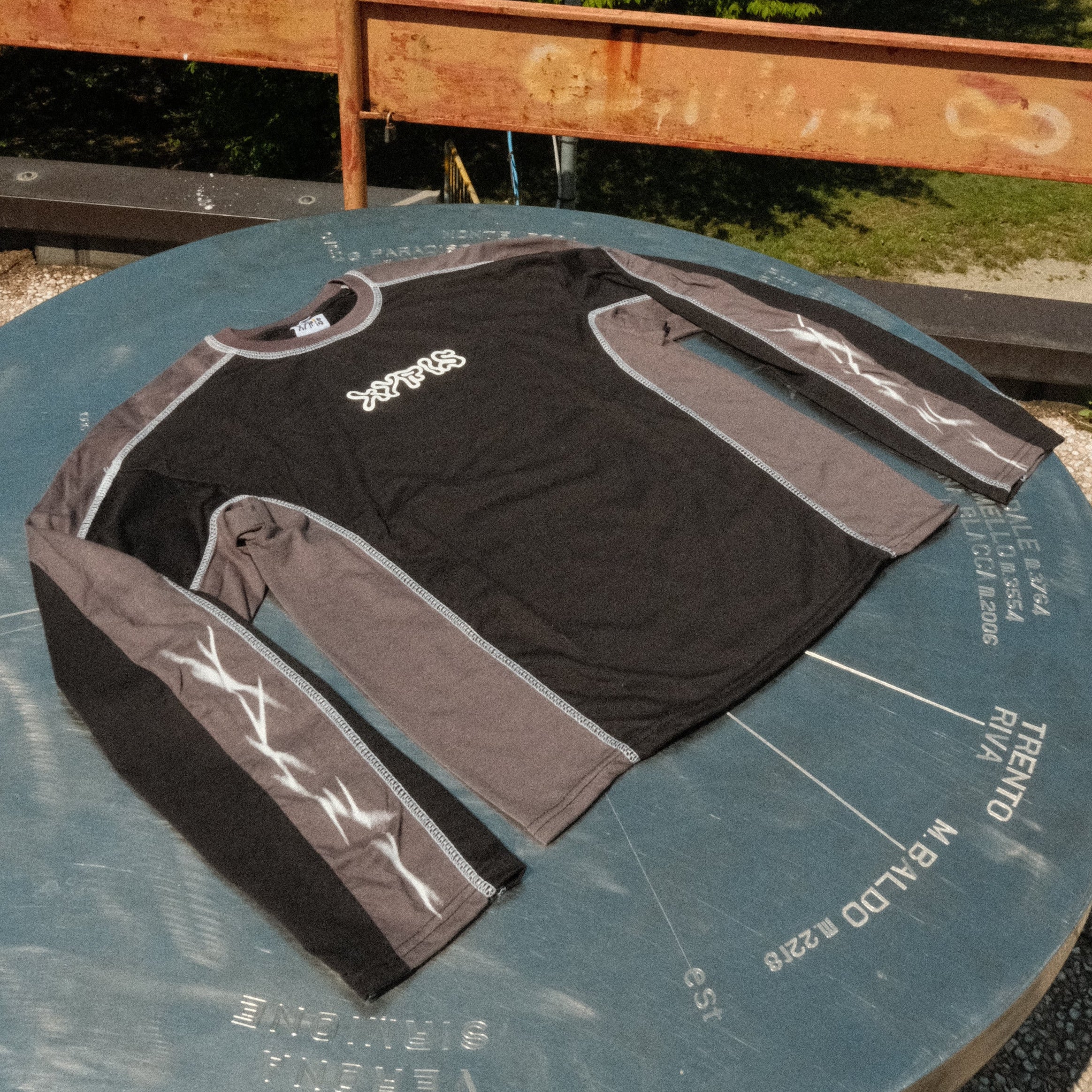 Black Hyper Long Sleeve
