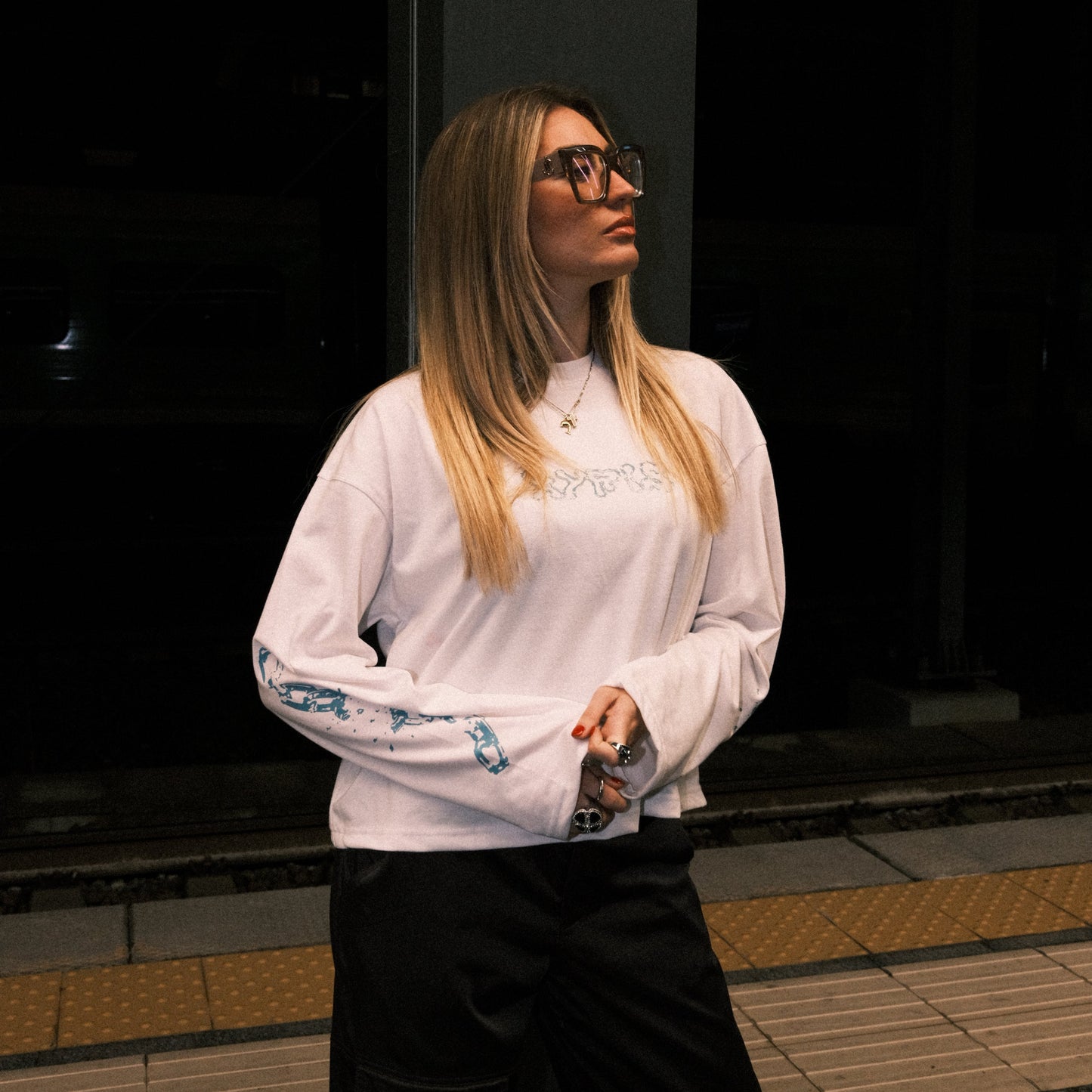 FRDM LONGSLEEVE WHITE